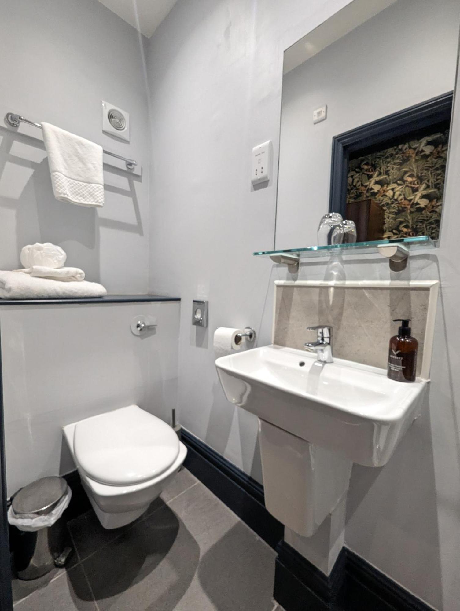 The Coach House Suffolk Hotel Лоустофт Екстериор снимка